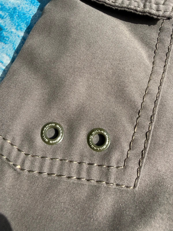 Rare Y2K Billabong Brown Opium style Boardshorts
