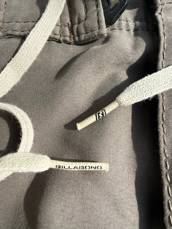 Rare Y2K Billabong Brown Opium style Boardshorts
