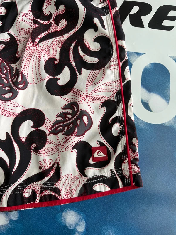 Rare Y2K Quiksikver Fire Tribal Boardshorts
