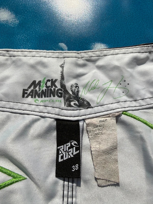 Y2K Rip Curl Boardshorts Green Thunder Print 38