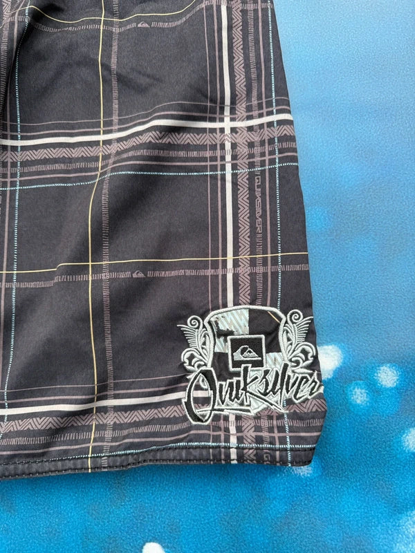 Y2K Quiksilver Plaid Boardshorts M/L