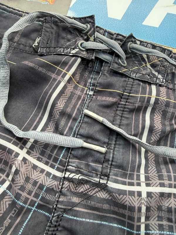 Y2K Quiksilver Plaid Boardshorts M/L