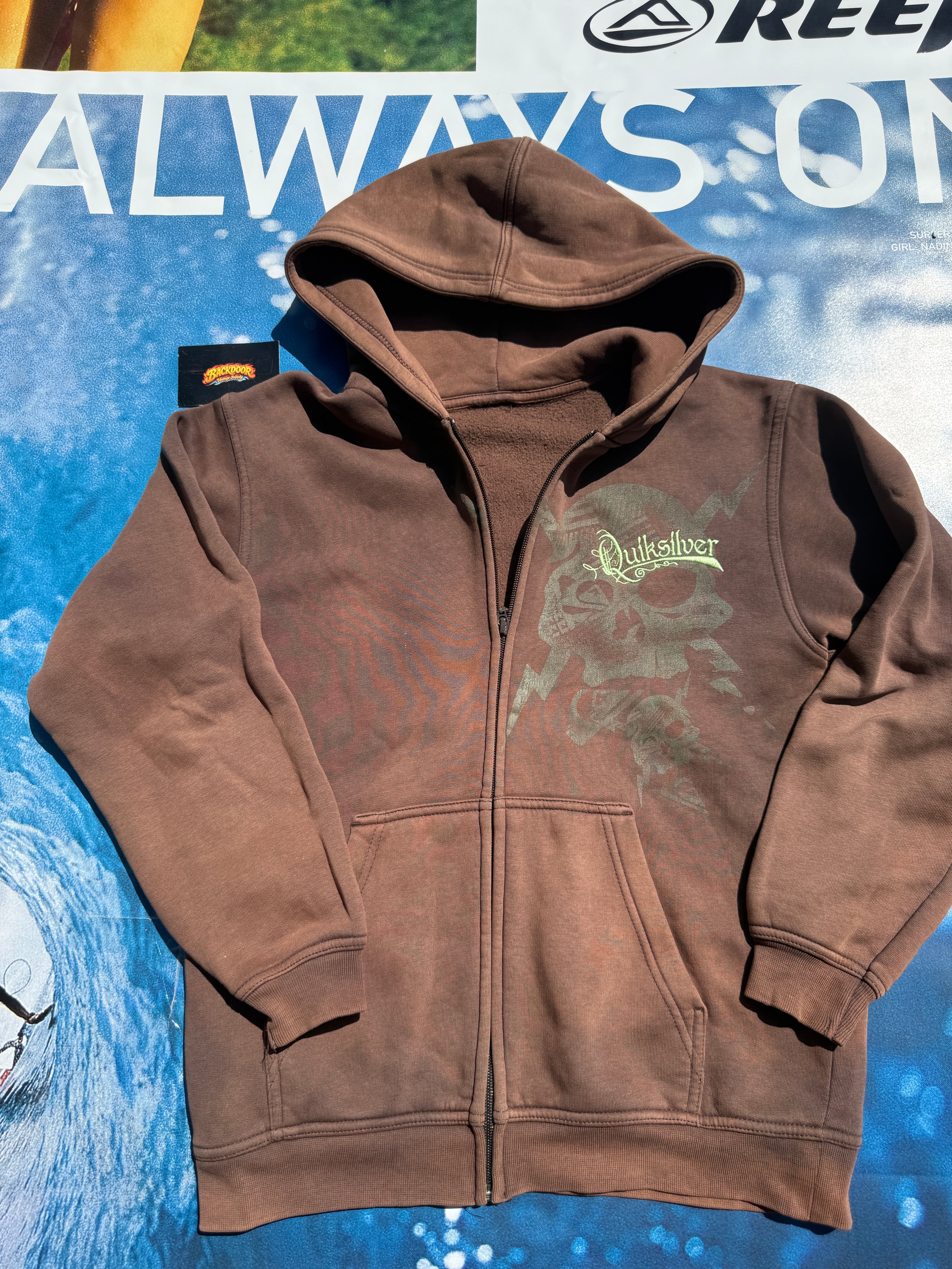Y2K Quiksilver brown sun faded skull zipper jacket