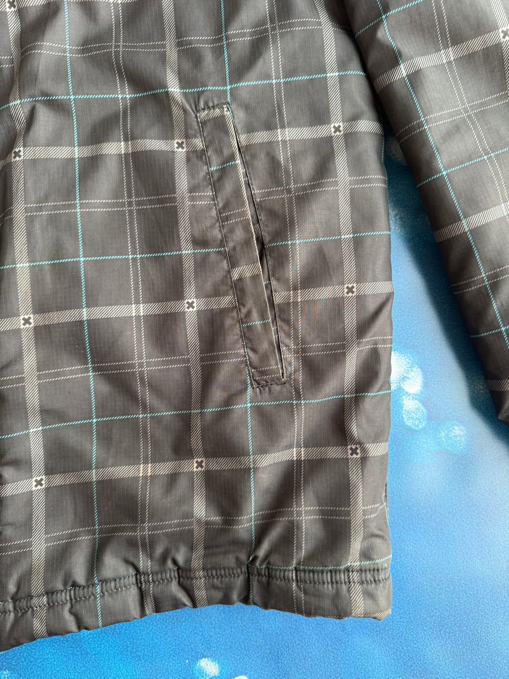 Quiksilver Windbreaker Jacket in Plaid pattern