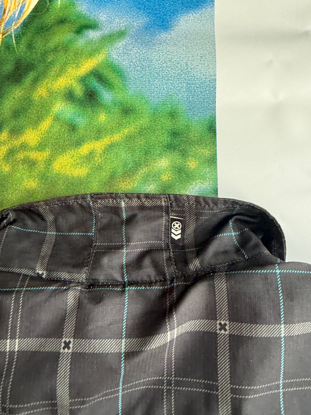 Quiksilver Windbreaker Jacket in Plaid pattern