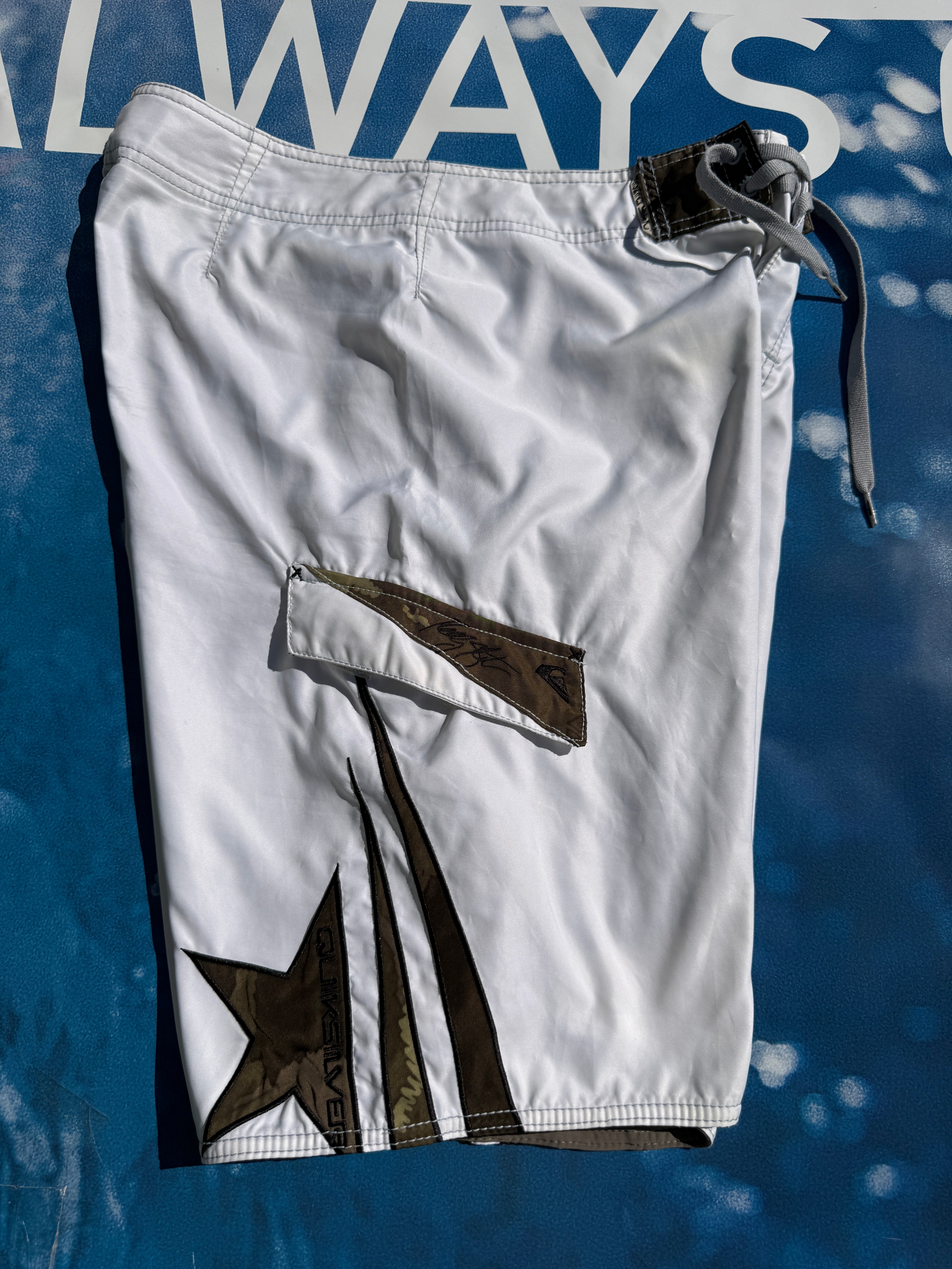 Grail Y2K Quiksilver Camo Kelly Slater Signature Boardshorts