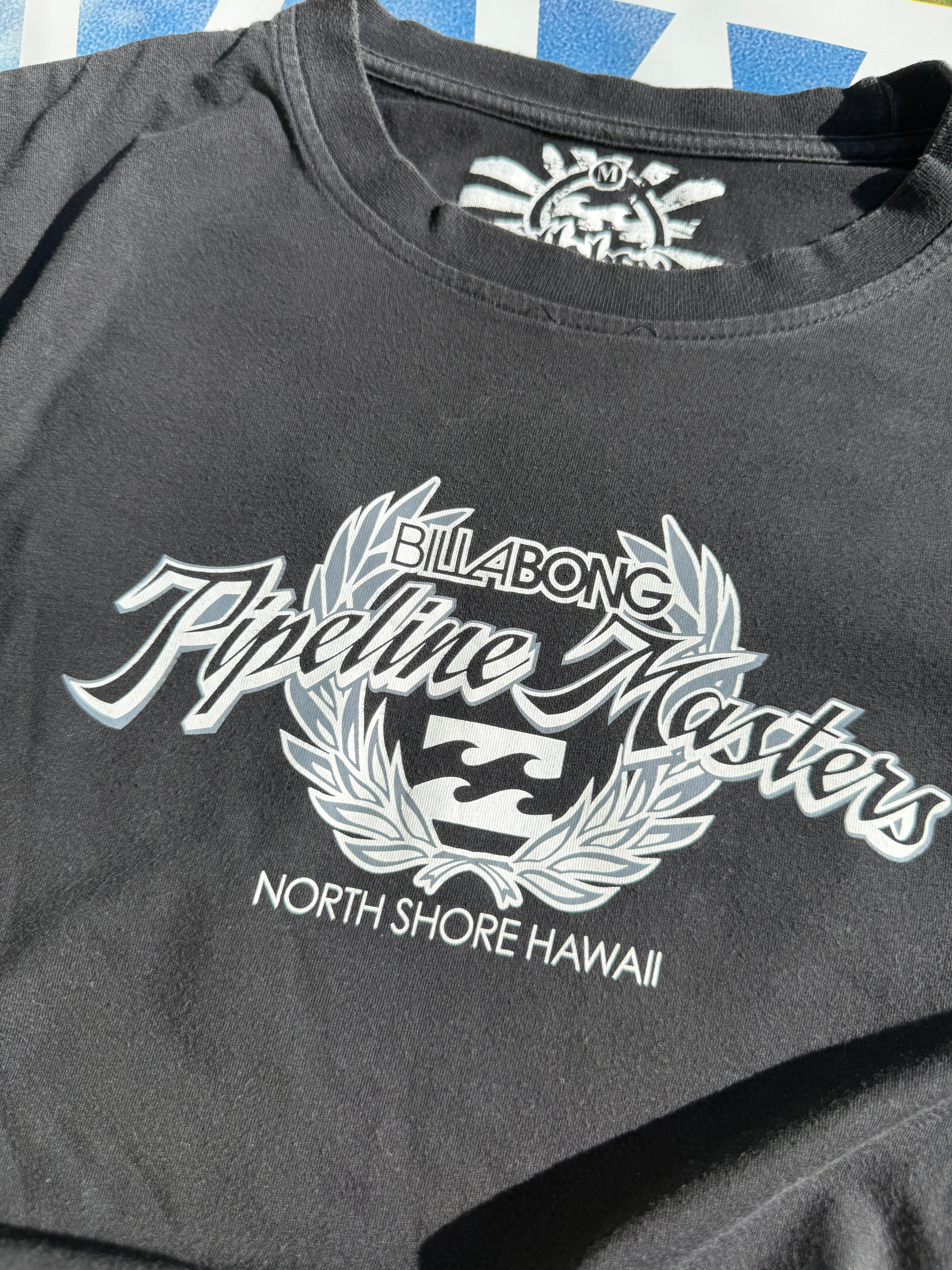 *Grail* Y2K Billabong Pipeline Masters T-shirt