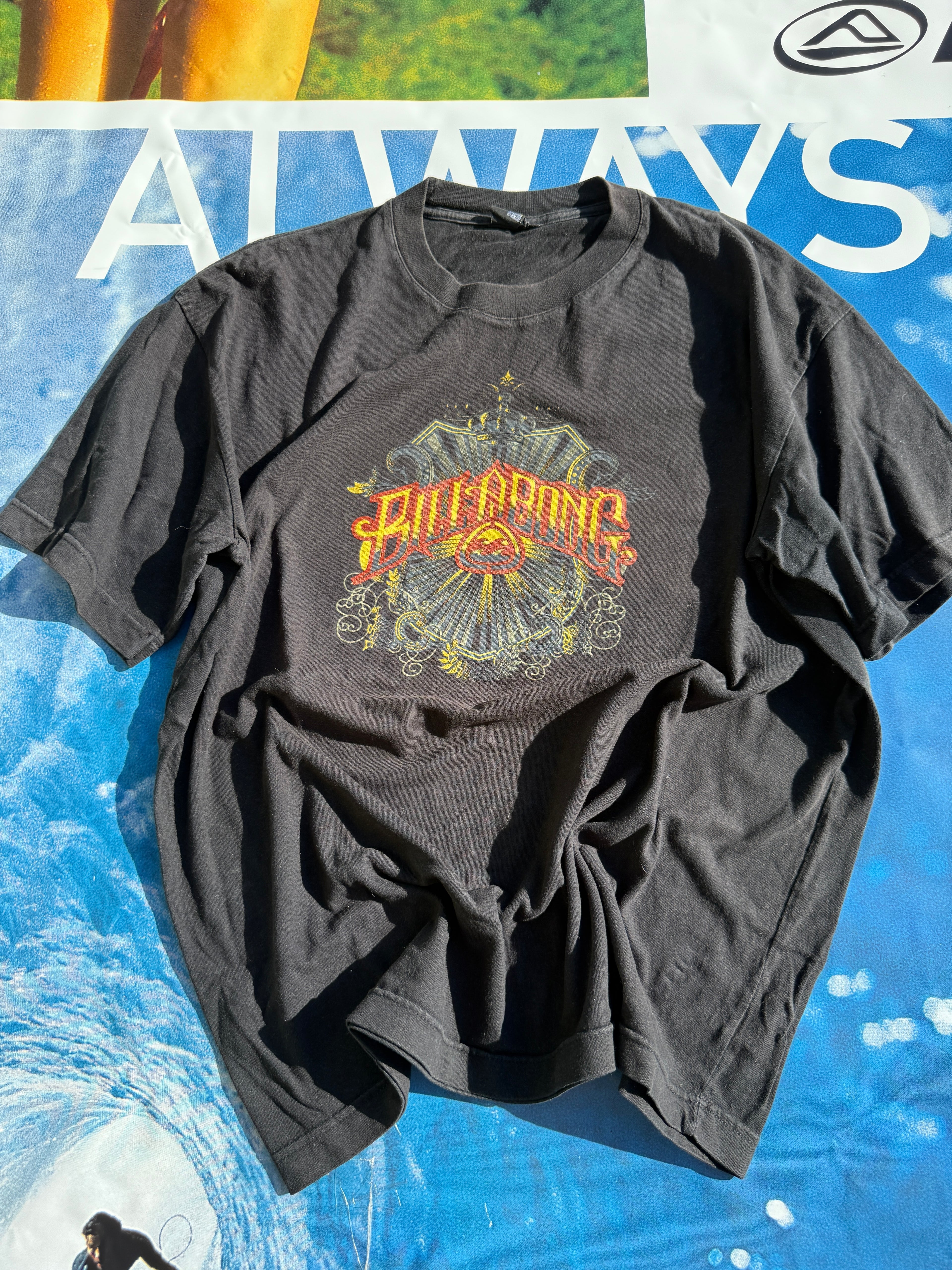 Rare 90s Billabong Tee perfect condition graphic