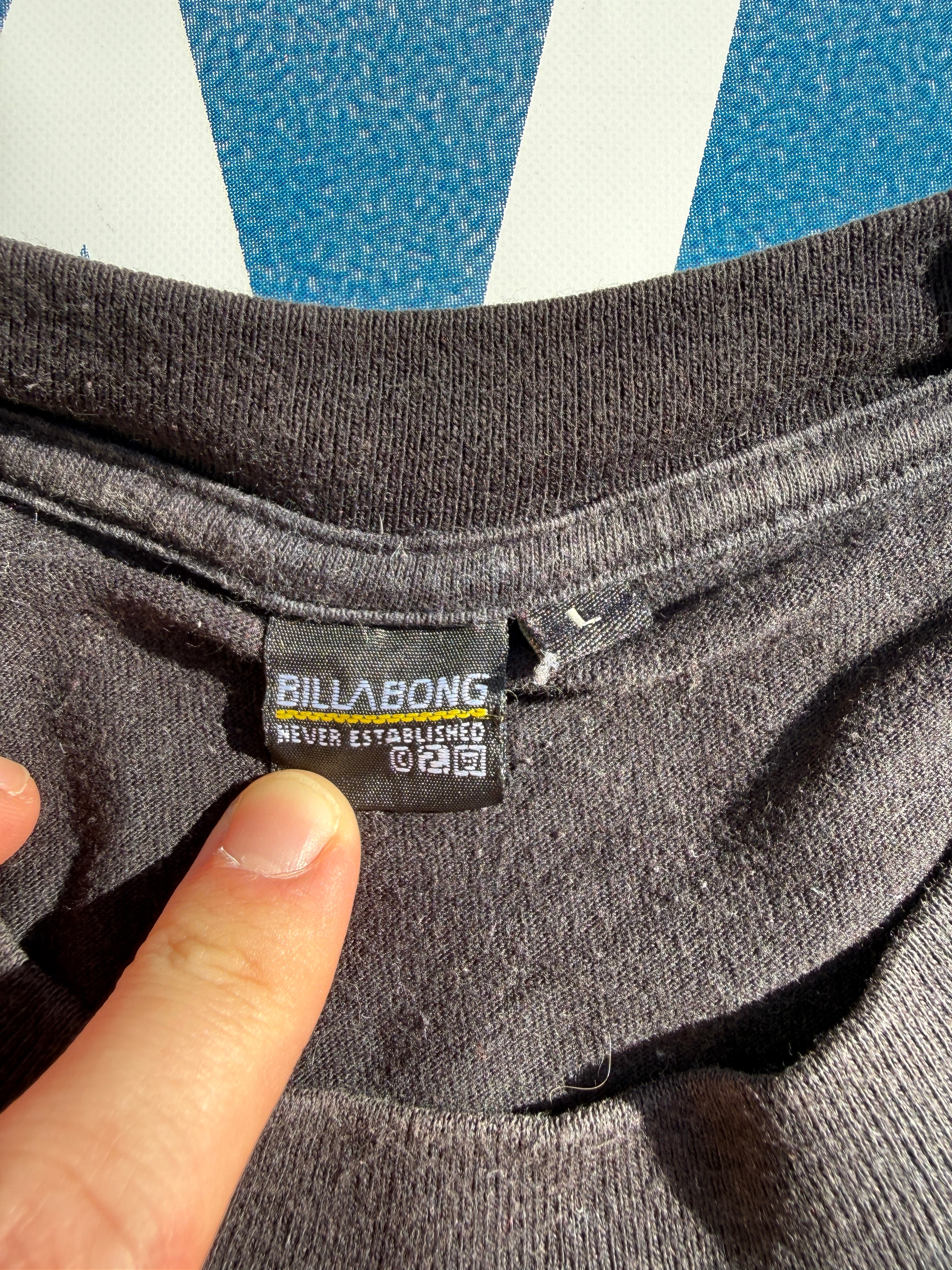 Rare 90s Billabong Tee perfect condition graphic