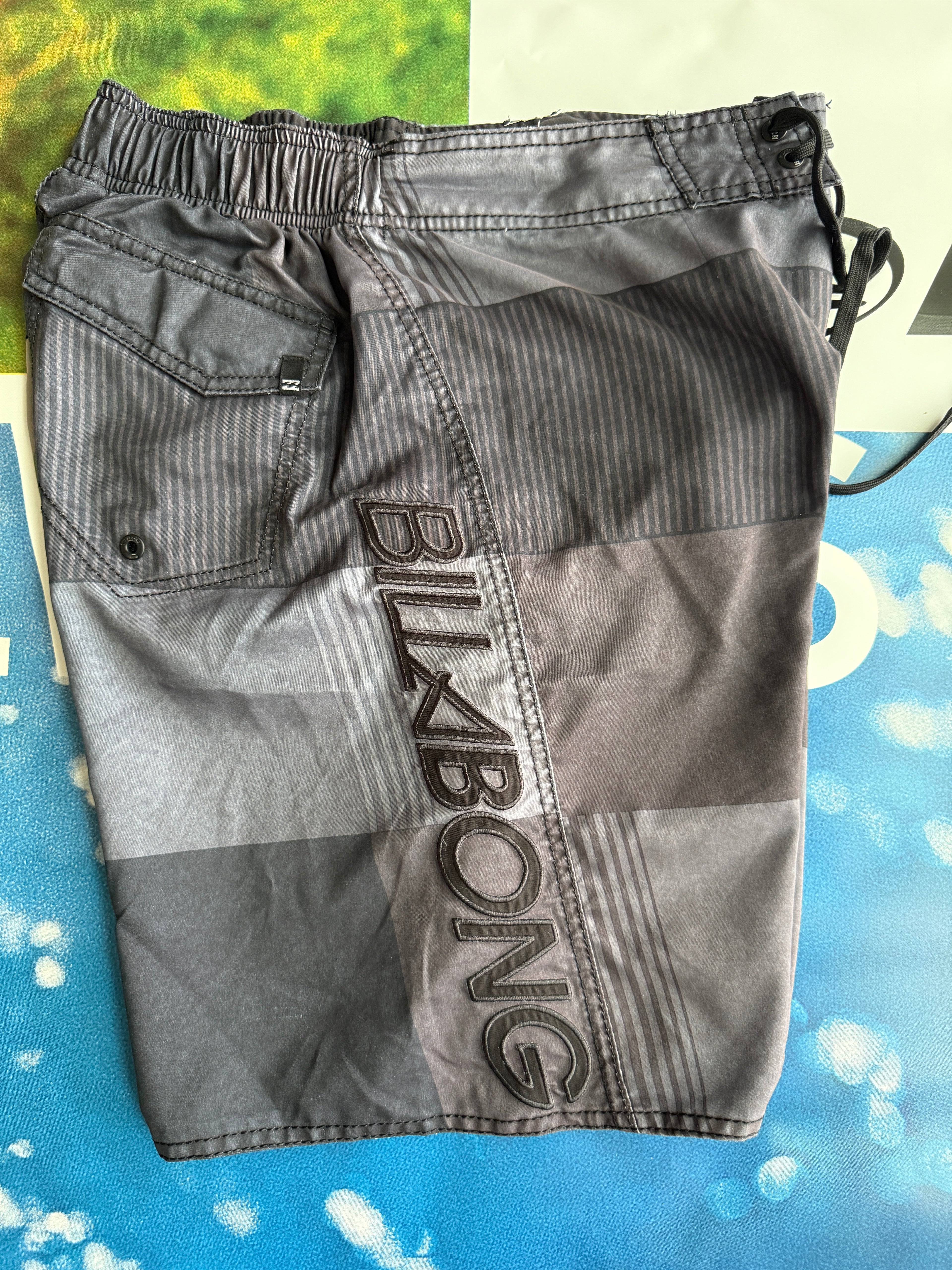 Y2K Billabong Camo Boardshorts size