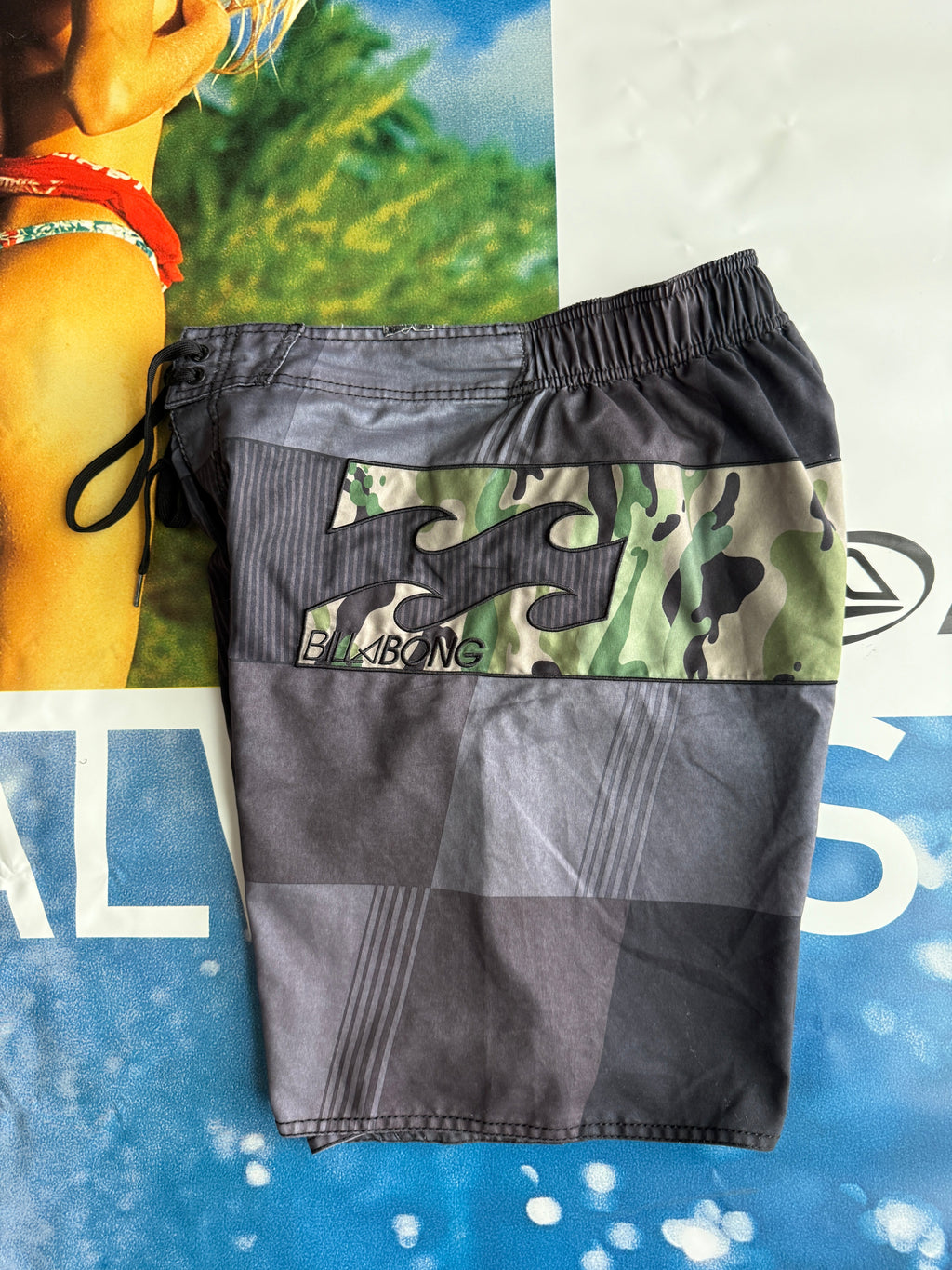 Y2K Billabong Camo Boardshorts size
