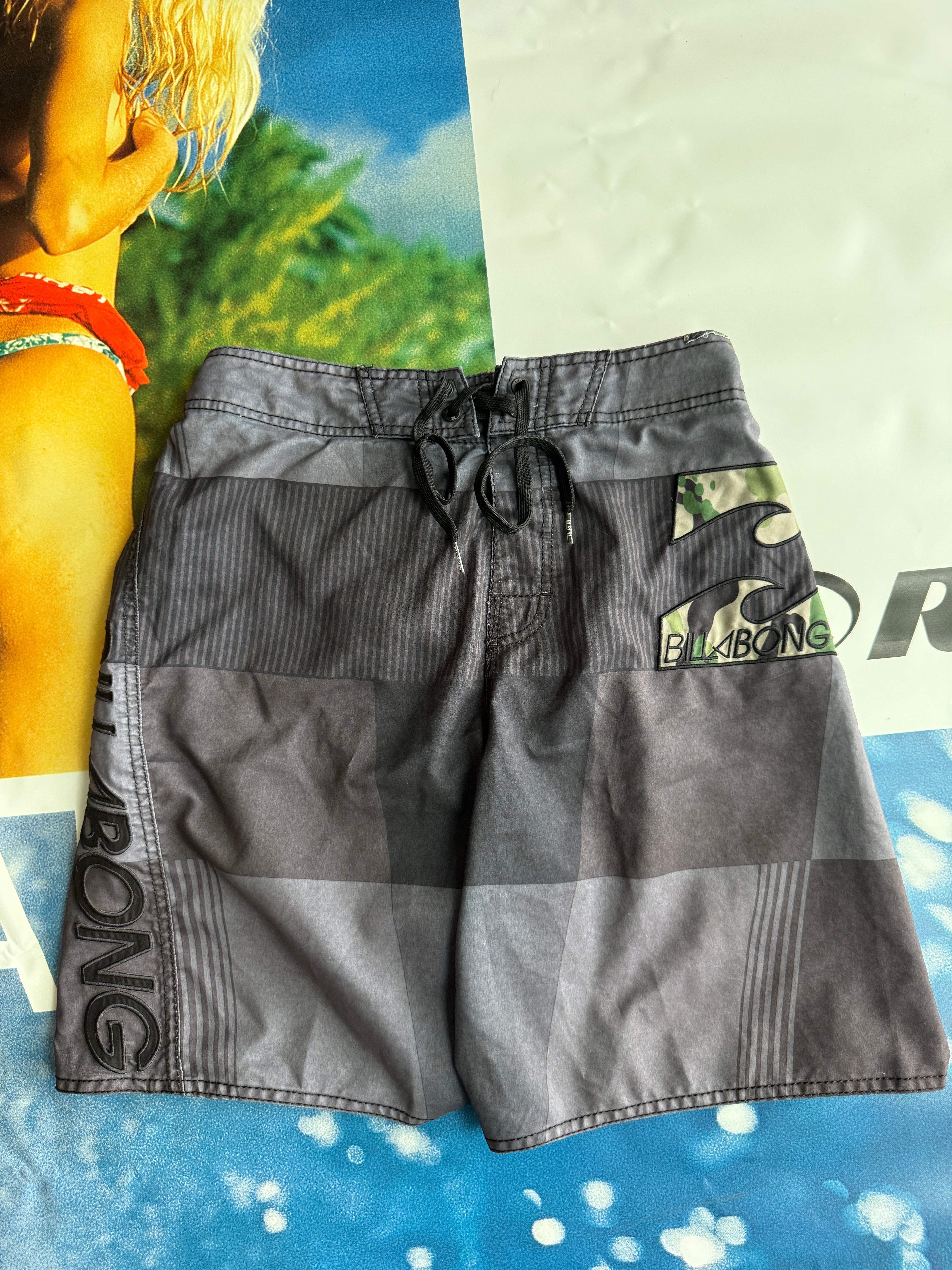Y2K Billabong Camo Boardshorts size