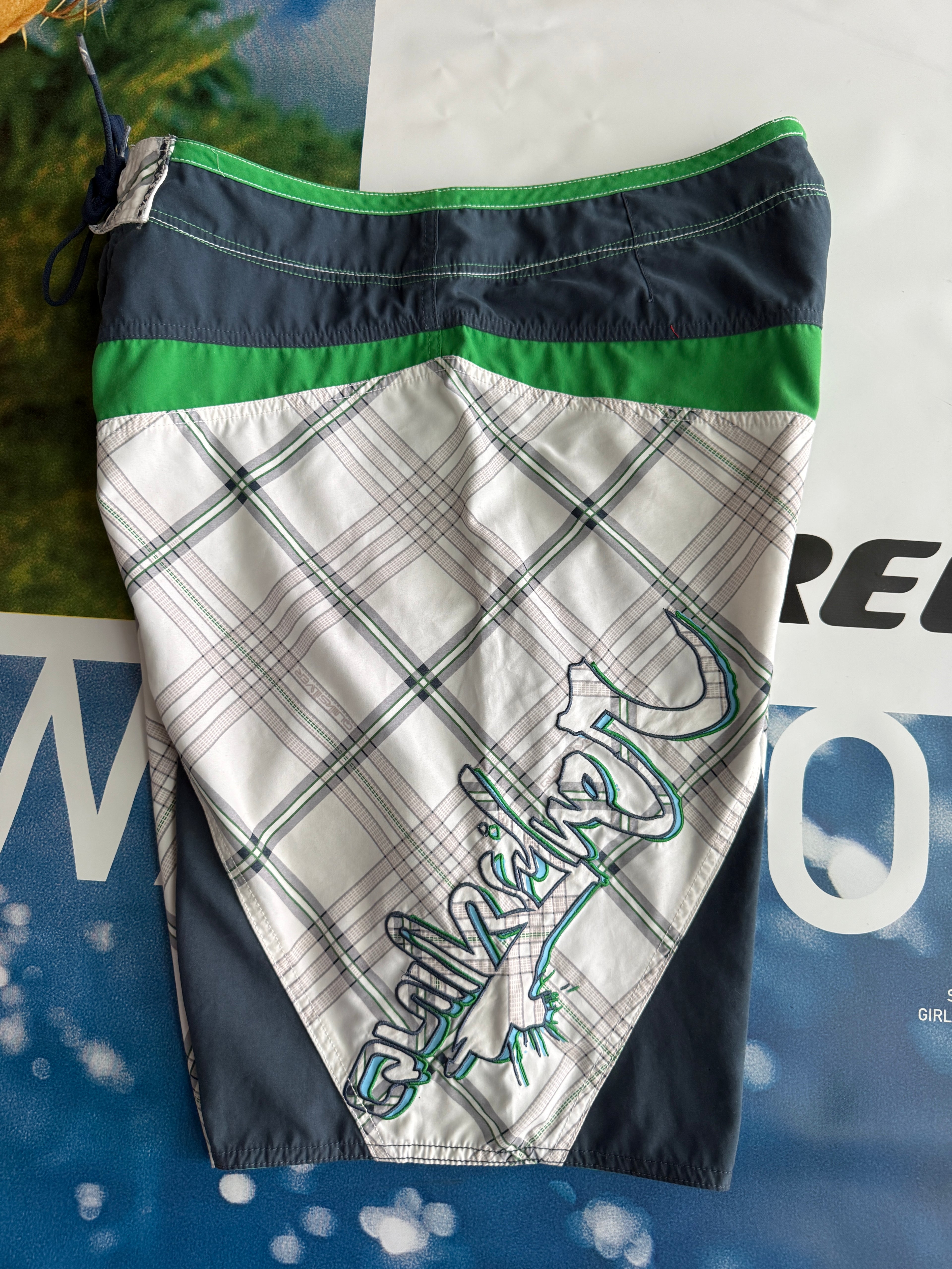 Y2K Quiksilver Plaid Boardshorts size