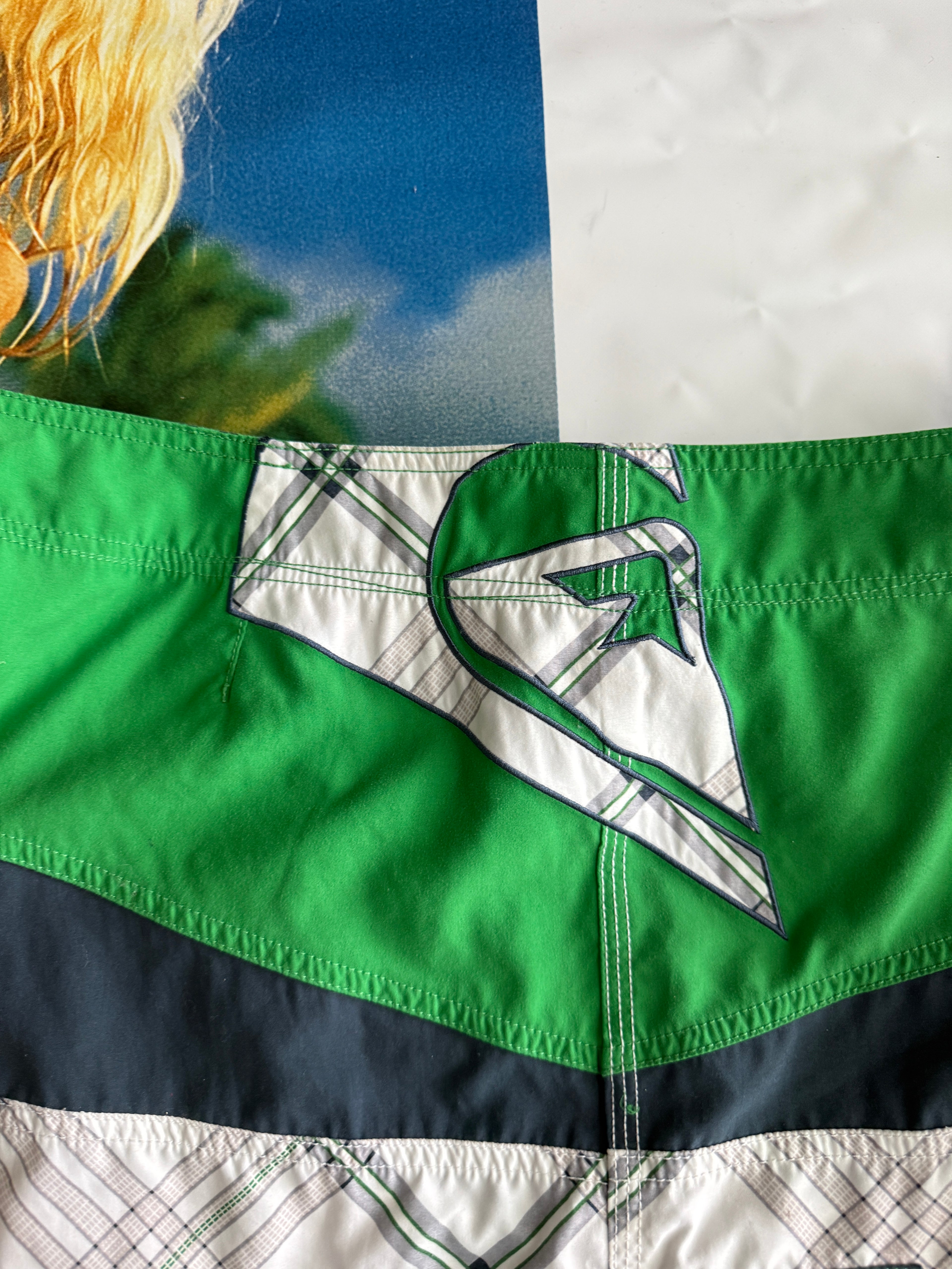 Y2K Quiksilver Plaid Boardshorts size