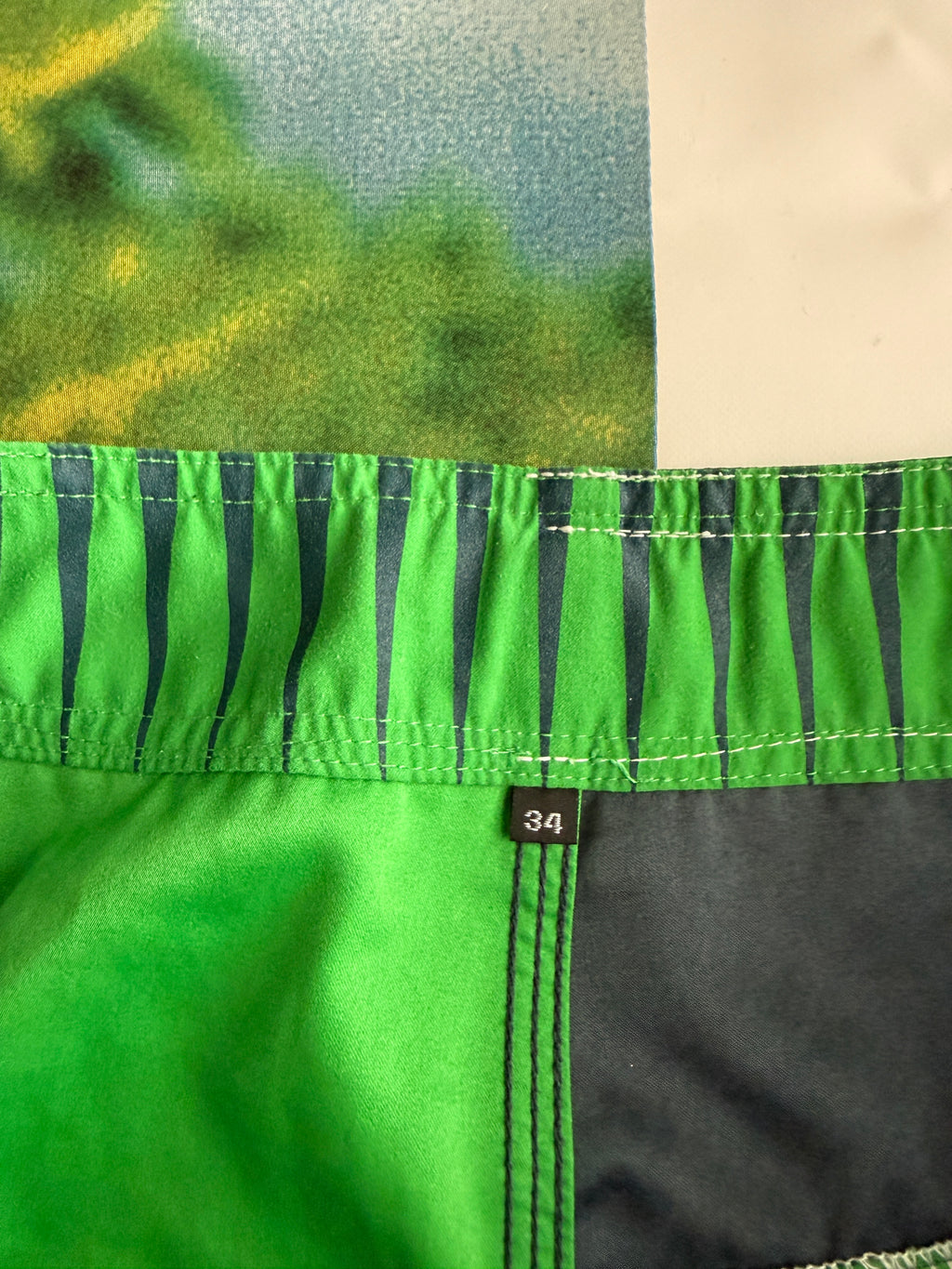 Y2K Quiksilver Plaid Boardshorts size
