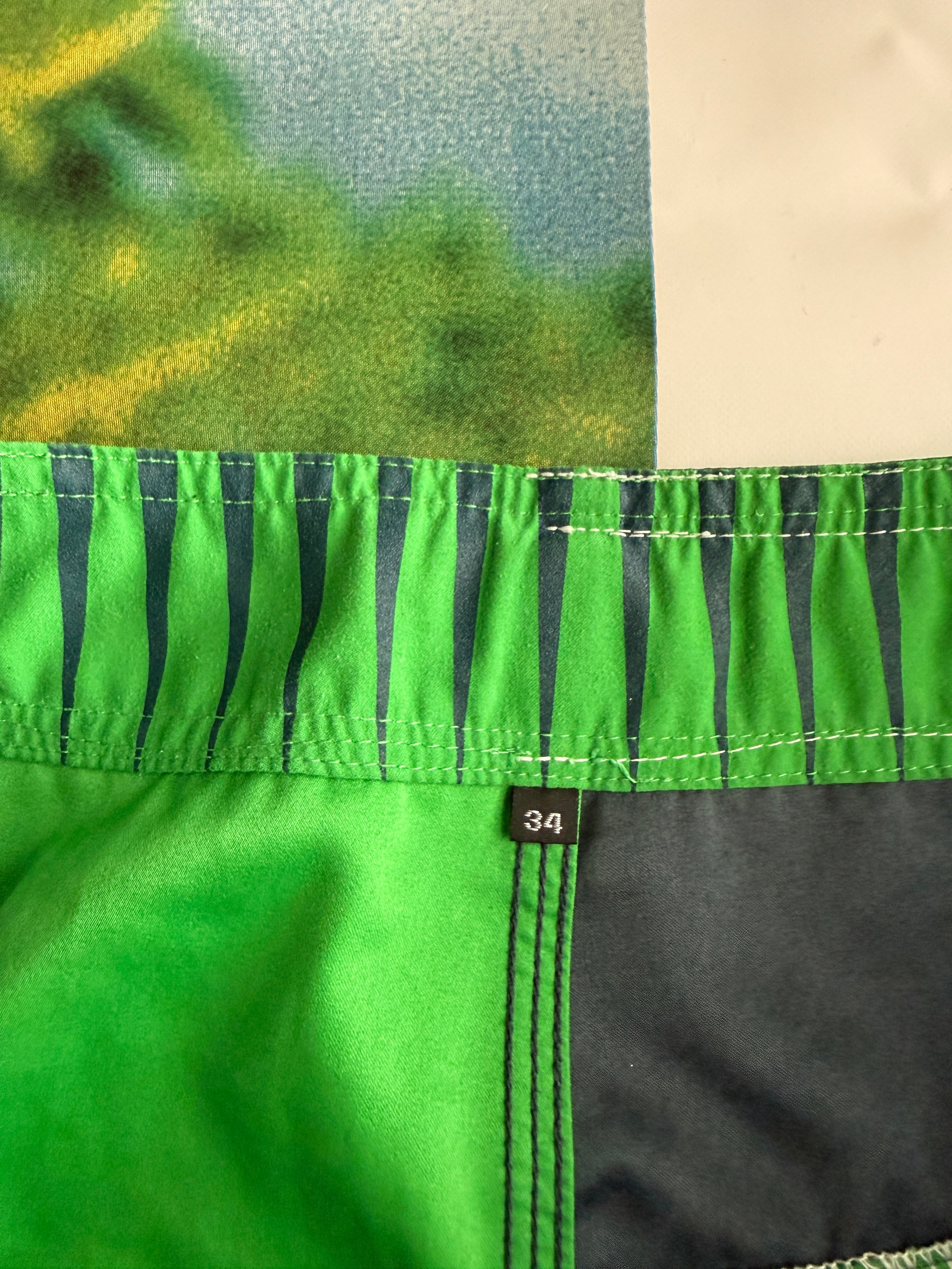 Y2K Quiksilver Plaid Boardshorts size