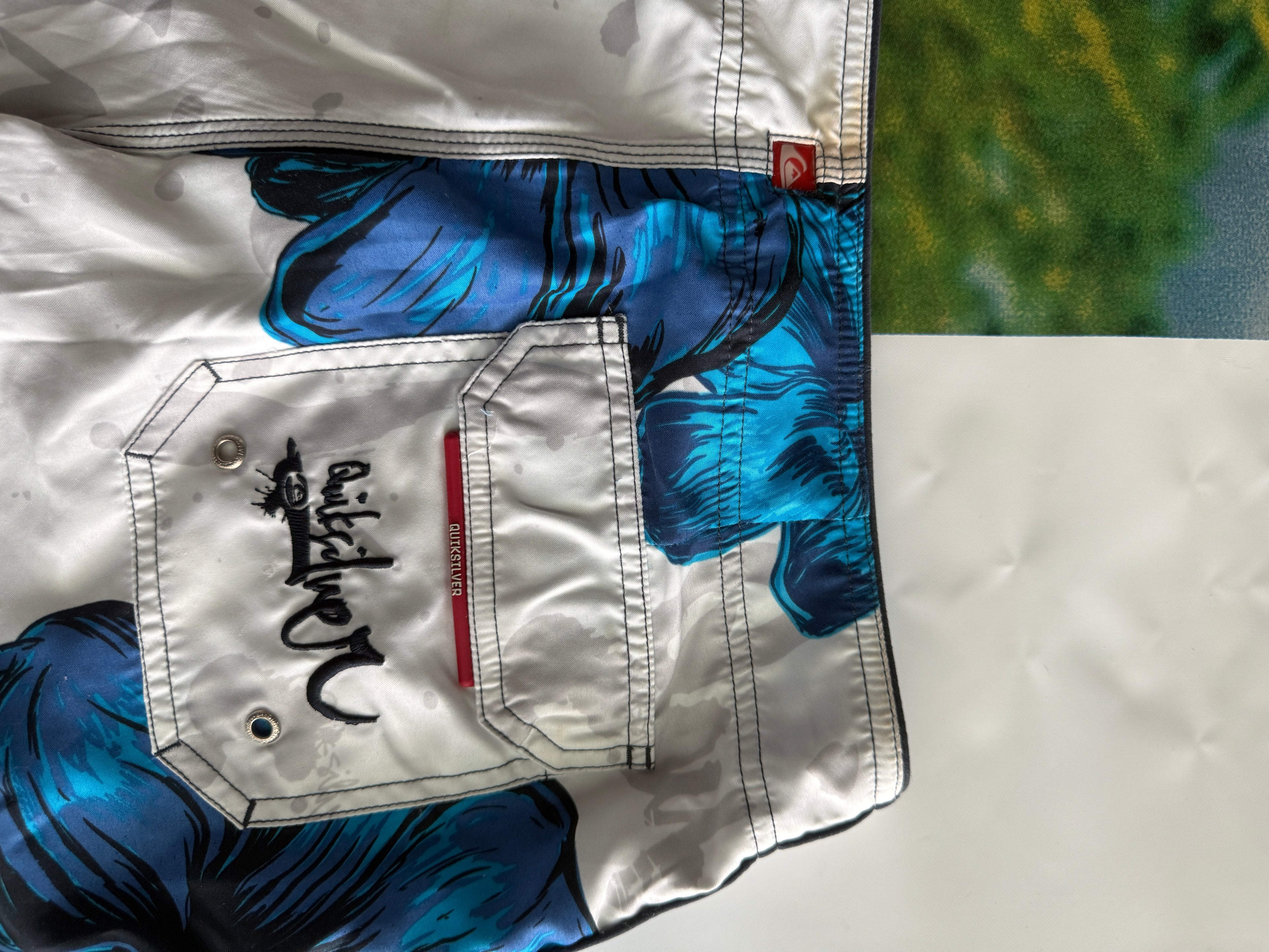 Y2K Quiksilver Floral Boardshorts size 30