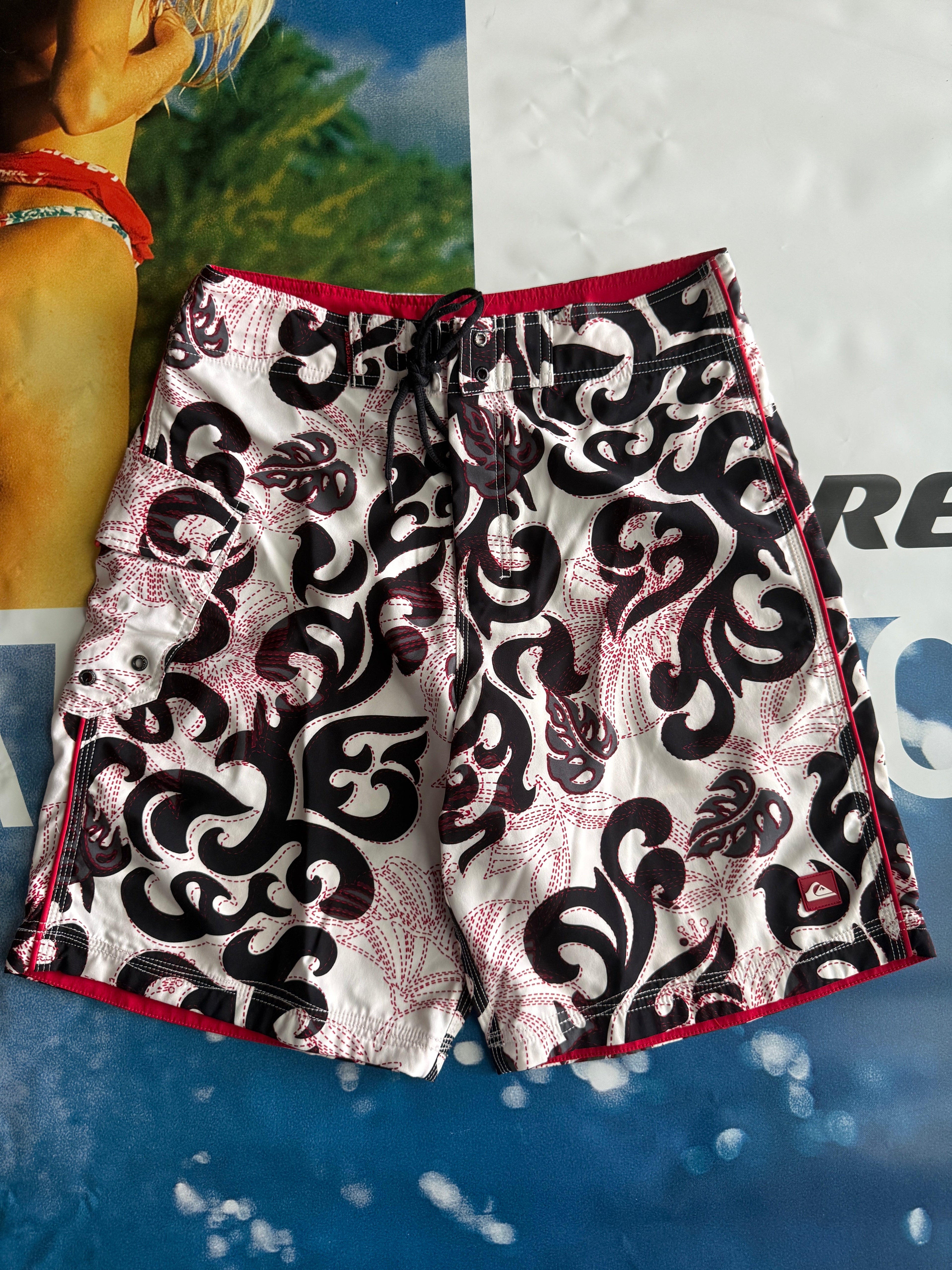 Y2K Quiksilver Tribal Pattern size 30