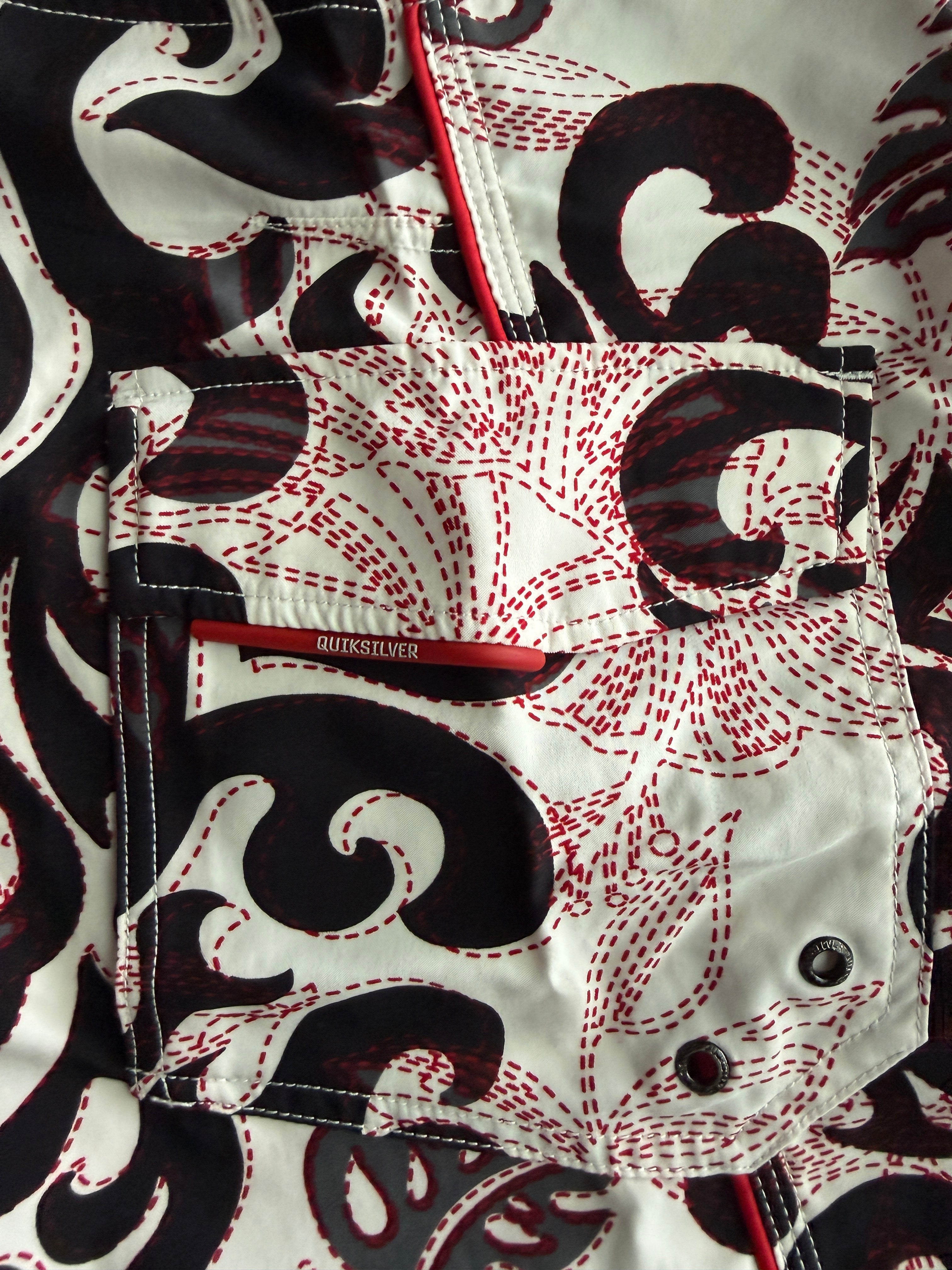 Y2K Quiksilver Tribal Pattern size 30